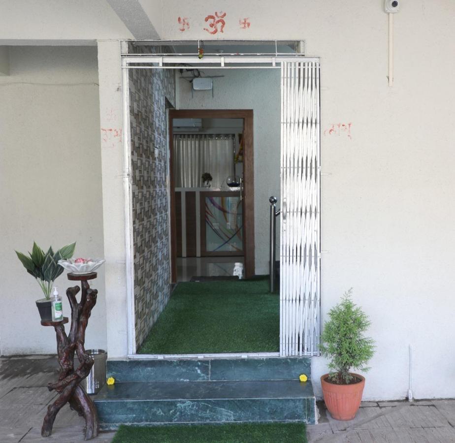 Hotel Satyam Residency Navi Mumbai Exterior foto